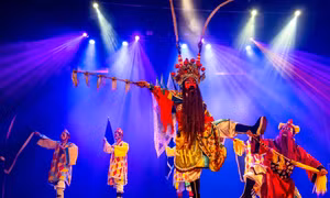 Hàng tuần, nhà hát nghệ thuật hát bội thành phố Hồ Chí Minh vẫn sáng đèn phục vụ người dân. Ảnh: An Hiếu