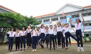 Công tác giáo dục - đào tạo không ngừng được quan tâm đầu tư, đáp ứng nhu cầu học tập của con em đồng bào dân tộc Khmer ở Sóc Trăng. 
