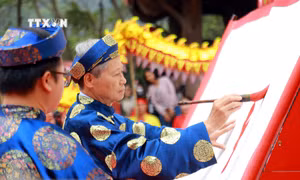 Khai bút Xuân Giáp Thìn: Tôn vinh, tri ân thầy giáo Chu Văn An
