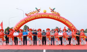 Thủ tướng Phạm Minh Chính dự khánh thành cầu Như Nguyệt và khởi công dự án nhà ở xã hội tại Bắc Giang