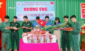Biên phòng Sóc Trăng đưa văn hóa đọc về với người dân khu vực biên giới biển