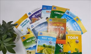 Hà Nội phê duyệt danh mục sách giáo khoa lớp 2, lớp 6 năm học 2021 - 2022