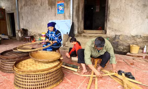 Độc đáo nghệ thuật đan mâm của đồng bào Hà Nhì