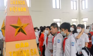 Gần 100 bản đồ về Hoàng Sa, Trường Sa của Việt Nam được trưng bày tại Hà Nam