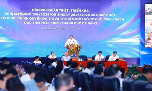 Thủ tướng Phạm Minh Chính: Đà Nẵng cùng cả nước theo kịp, tiến cùng, vươn lên