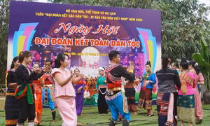 Sôi nổi Ngày Đại đoàn kết toàn dân tộc tại Làng Văn hóa - Du lịch các dân tộc Việt Nam 