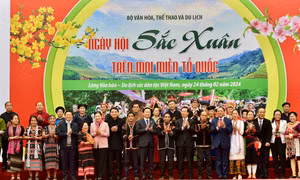Rộn ràng ngày hội "Sắc xuân trên mọi miền Tổ quốc" năm 2024 
