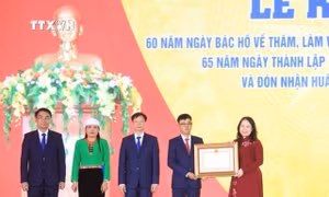 Phó Chủ tịch nước Võ Thị Ánh Xuân dự Lễ kỷ niệm 60 năm Ngày Bác Hồ về thăm huyện Kim Bôi
