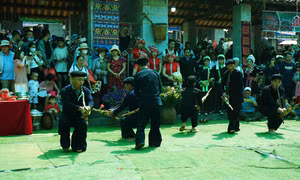 Nhộn nhịp Phiên chợ vùng cao “vui Tết độc lập” tại Làng Văn hóa - Du lịch các dân tộc Việt Nam