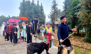 Nhộn nhịp "Chợ phiên vùng cao" đón Tết tại Làng Văn hóa - Du lịch các Dân tộc Việt Nam