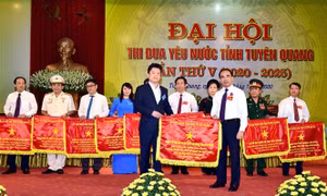 Đại hội thi đua yêu nước lần thứ X: Tuyên Quang đẩy mạnh thực hiện tốt 4 phong trào thi đua 