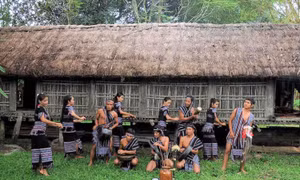 Để tiếng chiêng ba mãi vang xa