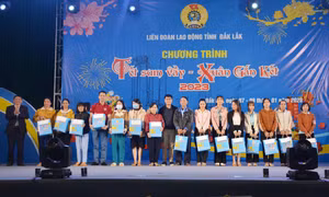 Tết Sum vầy đến với đoàn viên, người lao động nghèo Đắk Lắk
