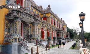 Phát triển kinh tế từ di sản văn hóa Huế