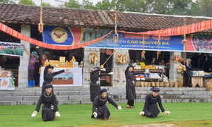 Các hoạt động tháng 12 với chủ đề “Làng và những sắc hoa” tại Làng Văn hóa - Du lịch các dân tộc Việt Nam