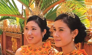 Độc đáo trang phục truyền thống phụ nữ Khmer