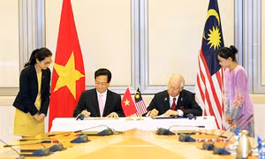 Nâng cấp quan hệ Việt Nam-Malaysia thành Đối tác Chiến lược