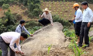 Phát hiện bãi đá cổ Mù Cang Chải