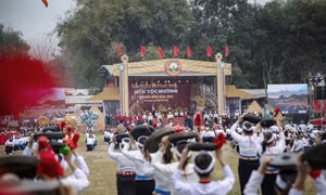 Giữ gìn, phát huy văn hóa Mường trong không gian mới