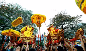 Rước "vua sống" - Lễ hội độc đáo chỉ có ở Hà Nội