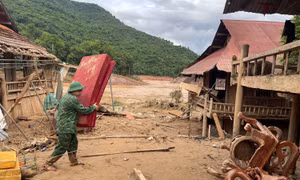 Hơn 100 hộ dân bị cô lập ở bản sát biên giới Cha Nga (Nghệ An) vẫn an toàn sau lũ dữ