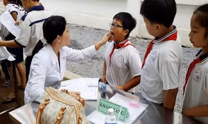 Tuyên truyền ý nghĩa nhân văn của BHYT