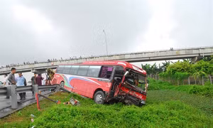 Tai nạn liên hoàn trên cao tốc TP.Hồ Chí Minh - Trung Lương