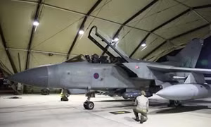 Máy bay Anh lần đầu dội bom ở Syria