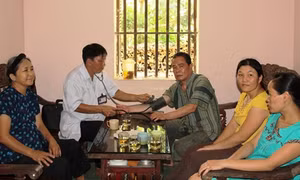 Người trạm trưởng y tế tận tâm với nghề