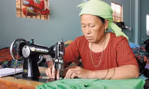 Nghề may thêu truyền thống ở Đắk Som