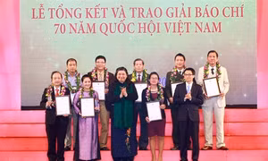 Lễ trao giải báo chí 70 năm Quốc hội Việt Nam