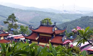 Chùa Ba Vàng - điểm du lịch tâm linh tại Quảng Ninh