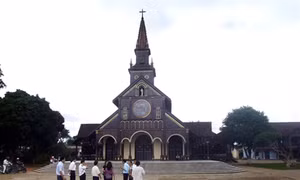 Nhà thờ gỗ Kon Tum
