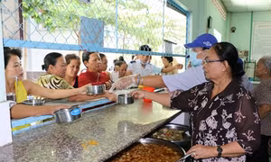 Người mang cơ hội và niềm tin cho nhiều bệnh nhân nghèo ở Vĩnh Long