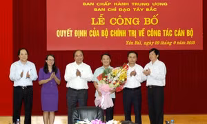 Đồng chí Hầu A Lềnh giữ chức Phó Trưởng Ban Chỉ đạo Tây Bắc