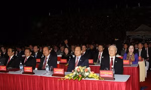 Lễ kỷ niệm trọng thể 250 năm Ngày sinh Danh nhân Văn hoá Thế giới- Đại thi hào Nguyễn Du