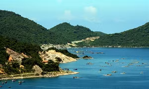 Hai vịnh biển ở Khánh Hòa