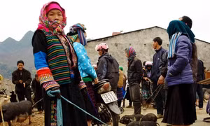 Ban hành chuẩn nghèo tiếp cận đa chiều