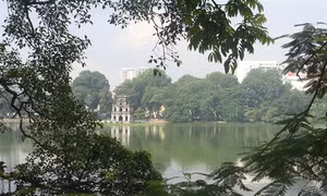 Miền Bắc thời tiết đẹp, khu vực Nam bộ đề phòng tố lốc