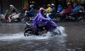 Bão số 4 vào nội địa Trung Quốc, Đông Bắc Bộ mưa dông