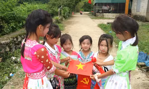 Tết Độc lập của người Mông ở xóm vùng cao Đà Vĩ