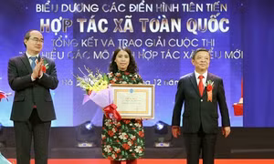 Lễ biểu dương các điển hình tiên tiến và tổng kết cuộc thi tìm hiểu mô hình HTX kiểu mới -2016