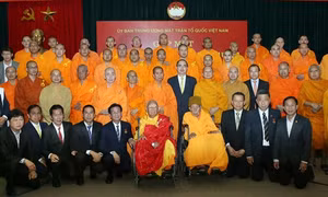 Chủ tịch Ủy ban Trung ương MTTQ Việt Nam Nguyễn Thiện Nhân tiếp đoàn đại biểu phật giáo và kiều bào Thái Lan về thăm quê hương