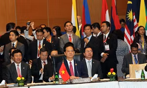 Hoạt động của Thủ tướng Nguyễn Tấn Dũng tại Hội nghị Cấp cao ASEAN 27