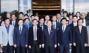 Chủ tịch Quốc hội Nguyễn Sinh Hùng tiếp Liên đoàn các nhà báo ASEAN