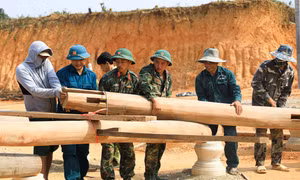 Bộ đội Cụ Hồ giúp người dân vùng thiên tai an cư tại nơi ở mới