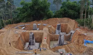 Dự án đường dây 500kV Lào Cai - Vĩnh Yên: Bám tiến độ giữa mưa rừng, núi đá