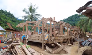500 căn nhà, trường học mới cho vùng lũ Nghệ An: Nỗ lực giữ vững tiếng trống khai giảng