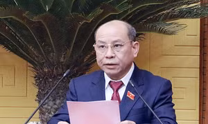 Ông Bùi Đức Hinh được bầu giữ chức Chủ tịch UBND tỉnh Hòa Bình