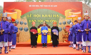 Tái hiện lễ Khai hạ của đồng bào dân tộc Mường 